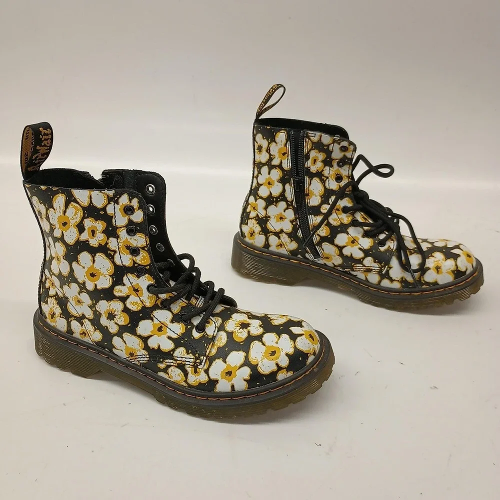 Dr. Martens floral uprising